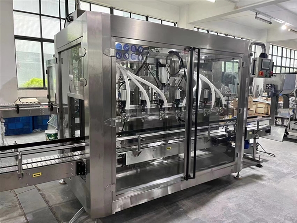 液体灌装机